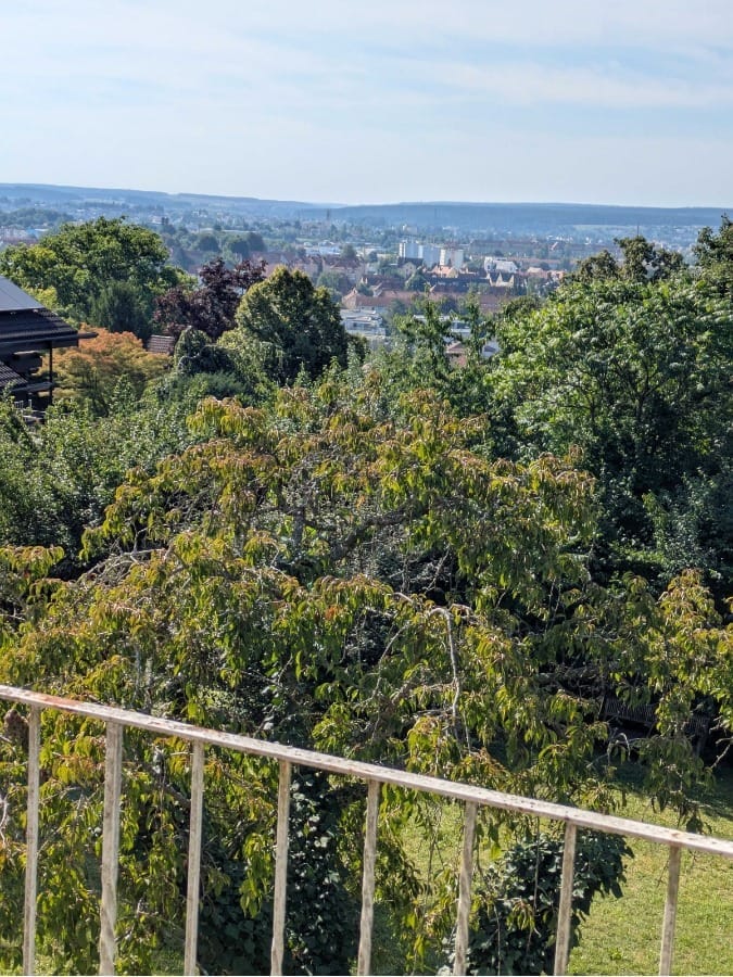 Geräumig, gepflegt und mit bester Aussicht: 4 Zimmer Wohnung nahe Klinikum. - Impression 4 in Amberg
